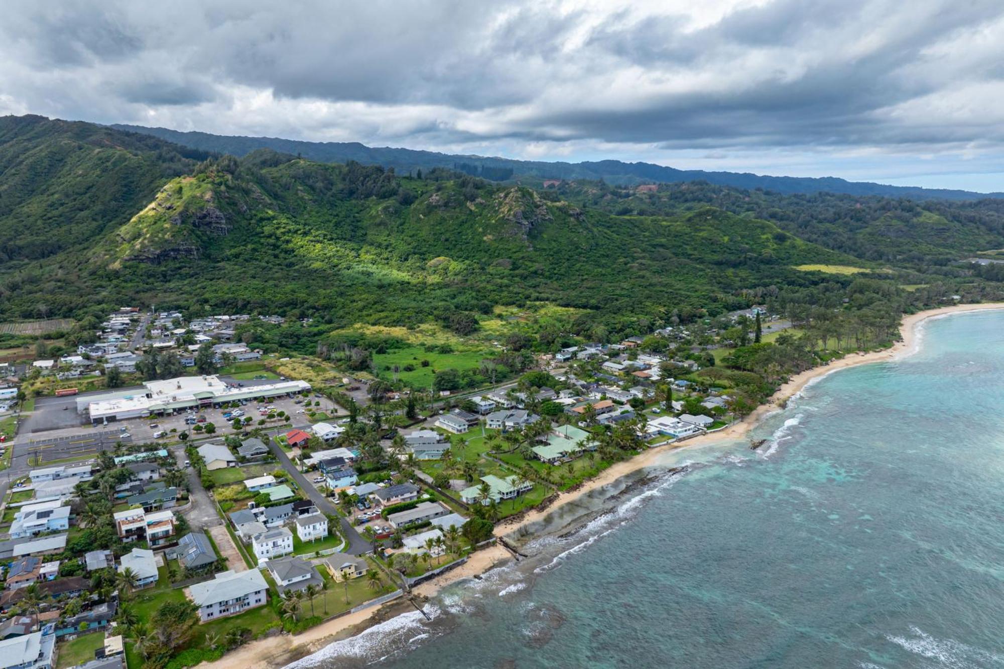 Beachfront Property Villa Hau'ula Bagian luar foto